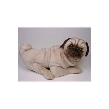 Animaux-Bois-Animaux-Bronzes propose Chien Carlin 50 cm peluche animaux allongés réaliste Piutre 2248