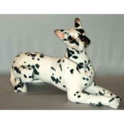 Animaux-Bois-Animaux-Bronzes propose Chien Grand Danois Harlequin 70 cm peluche animaux allongés réaliste Piutre 3266