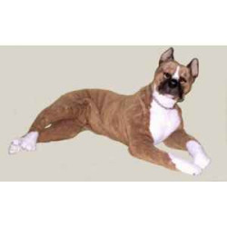 Animaux-Bois-Animaux-Bronzes propose Chien Boxer 105 cm peluche animaux allongés réaliste Piutre 2282