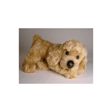 Animaux-Bois-Animaux-Bronzes propose Chien caniche abricot 35 cm peluche animaux allongés réaliste Piutre 288