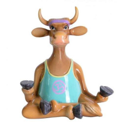 Vache figurine yoga cow art in the city -84148