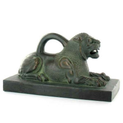 Félin Lion de suse statuette musée RMNGP -RA001021
