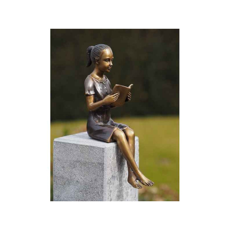 Décoration Statuette bronze personnage Petite fille lisant bronze -AN2208BR-B