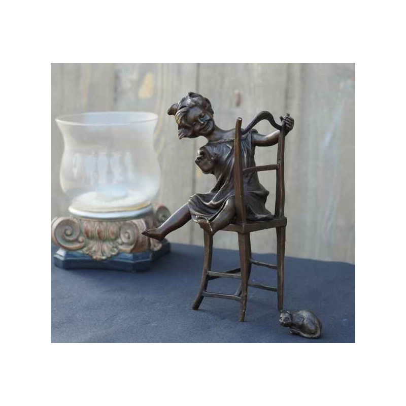 Décoration Statuette bronze personnage Fille sur chaise bronze -AN1216BR-B