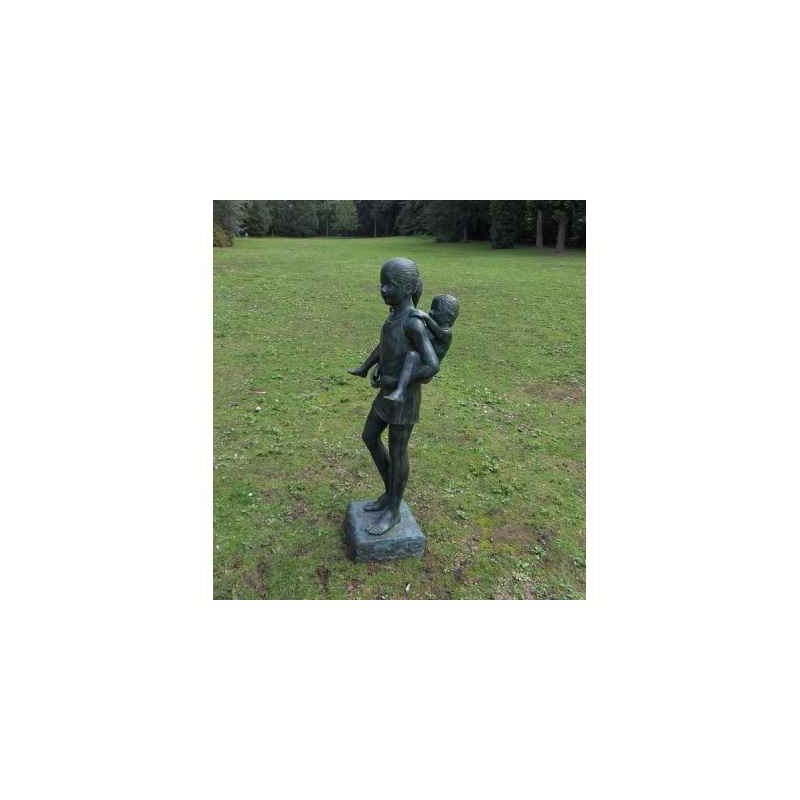 Décoration Statuette bronze personnage Fille avec un garçon sur le dos -B486
