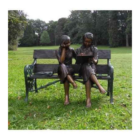 Décoration Statuette bronze personnage 2 filles sur banc -B933