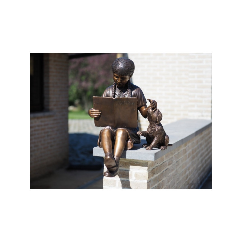 Animaux-Bois-Animaux-Bronzes propose Statue bronze fille avec chien -B810-1