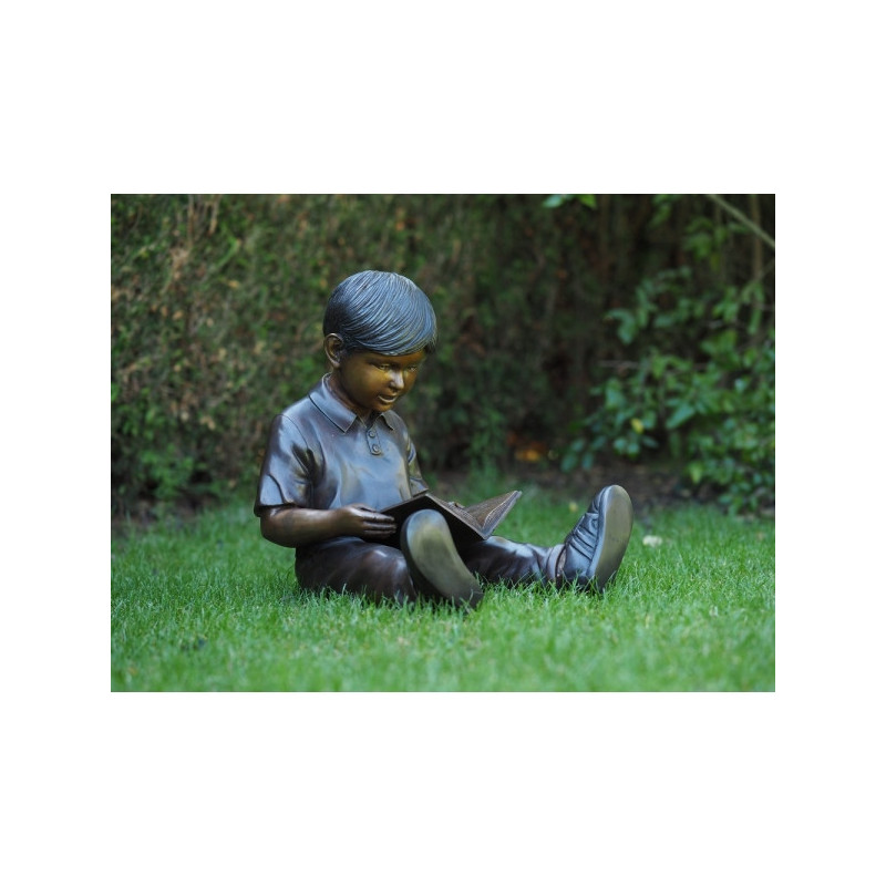 Statue bronze garçon lisant un livre -B1374