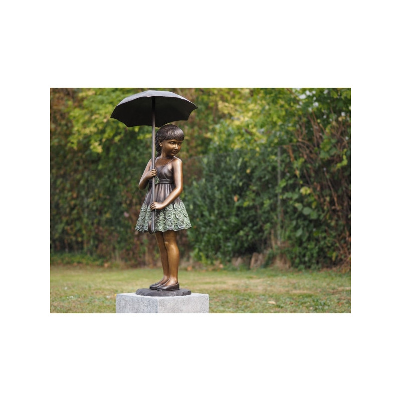 Statue bronze fille avec un parapluie -B1279