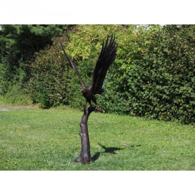 Statue bronze aigle sur un arbre -B1338